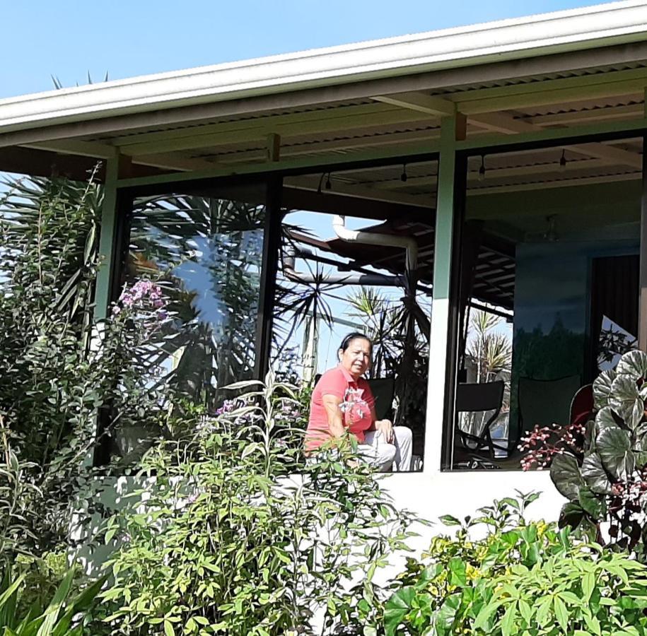 Marita'S Bed And Breakfast Nuevo Arenal Exterior foto